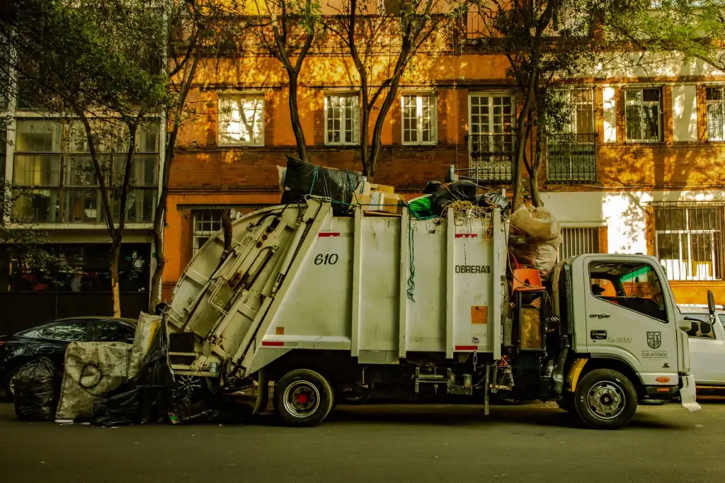 霆振服科技监控摄像头型号参数对比及选型建议